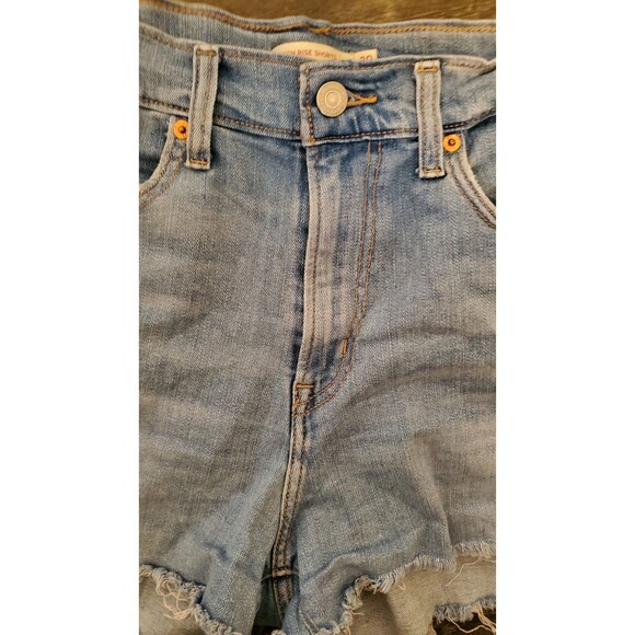 LEVI'S 30 In Waist High Rise Shorts Blue Jean Denim Light Wash Cut Off - Picture 2 of 6